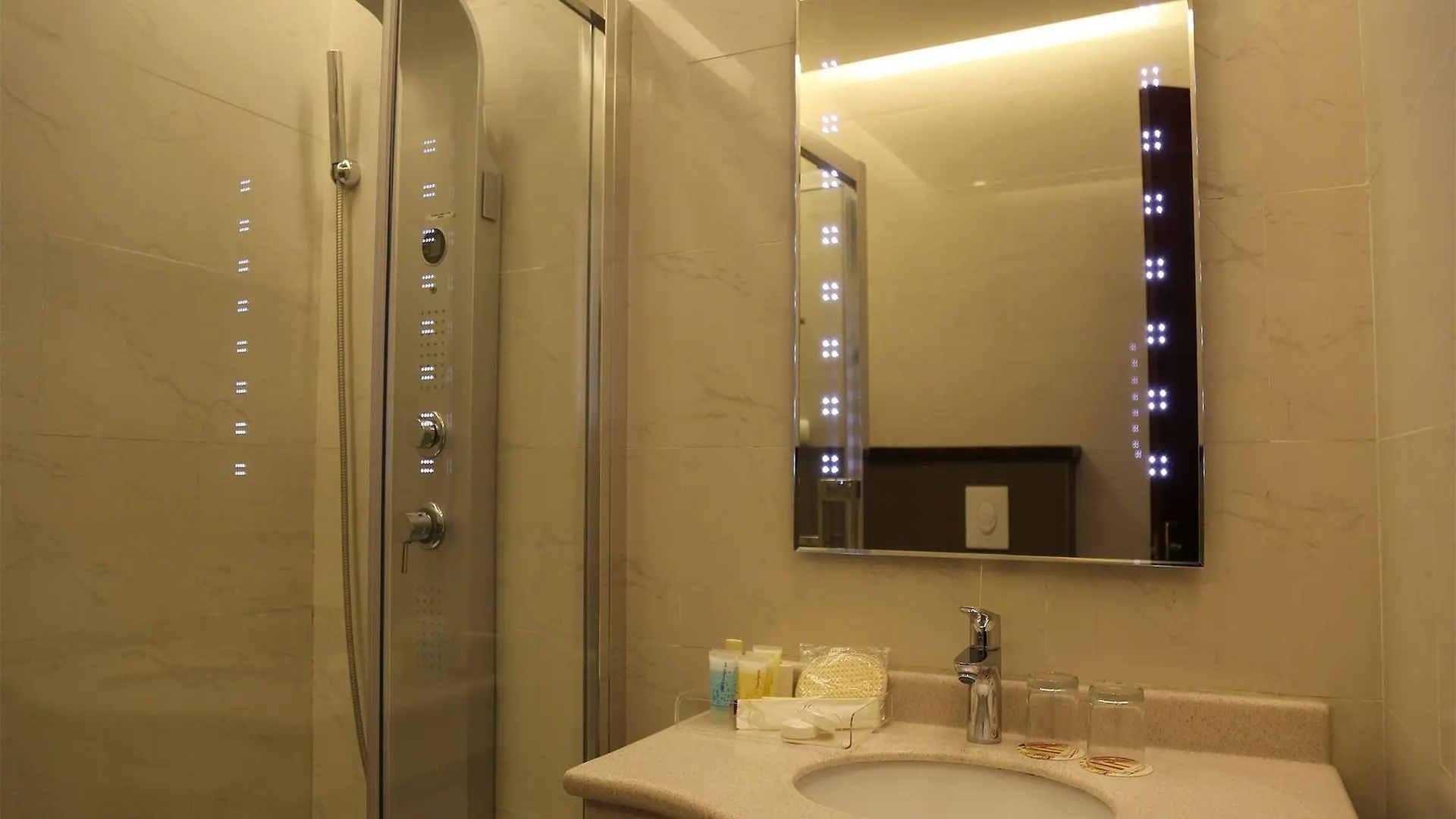 Serenada Golden Palace - Boutique Hotel Beyrut