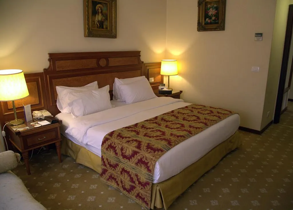 Serenada Golden Palace - Boutique Hotel Beyrut