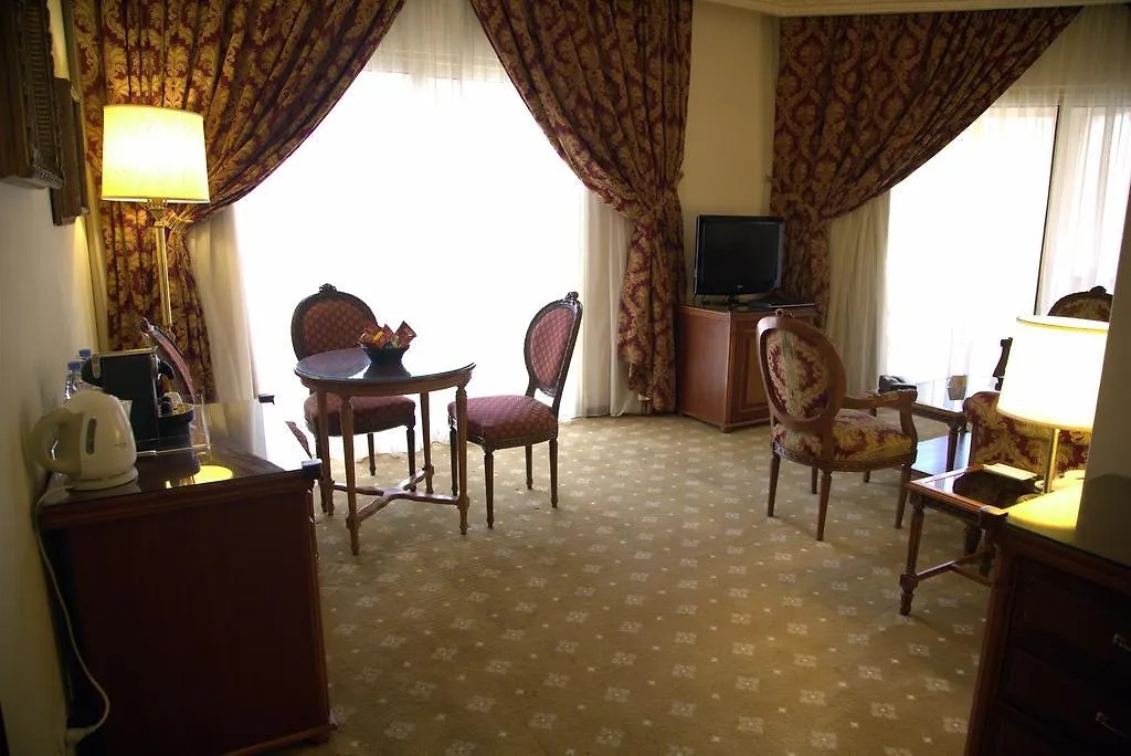 Serenada Golden Palace - Boutique Hotel Beirut