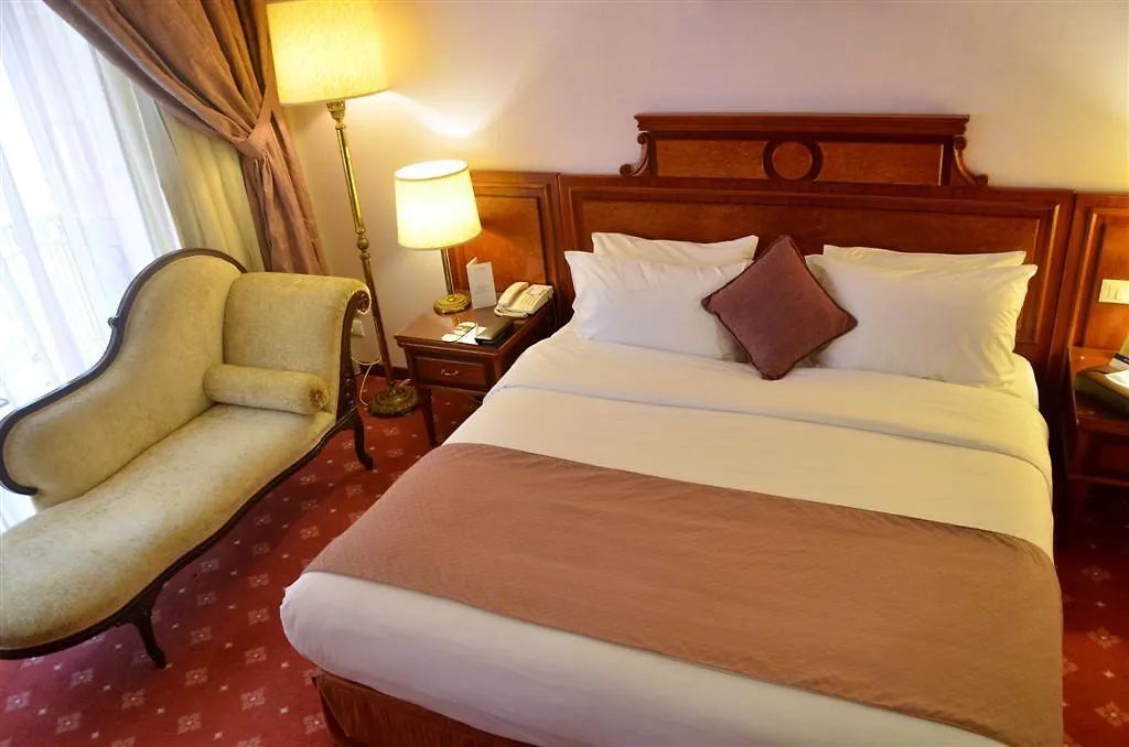Serenada Golden Palace - Boutique Hotel Beirut 4*,