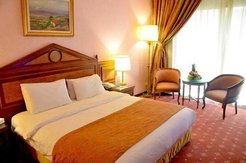 Serenada Golden Palace - Boutique Hotel Beirut 4*,  Lebanon