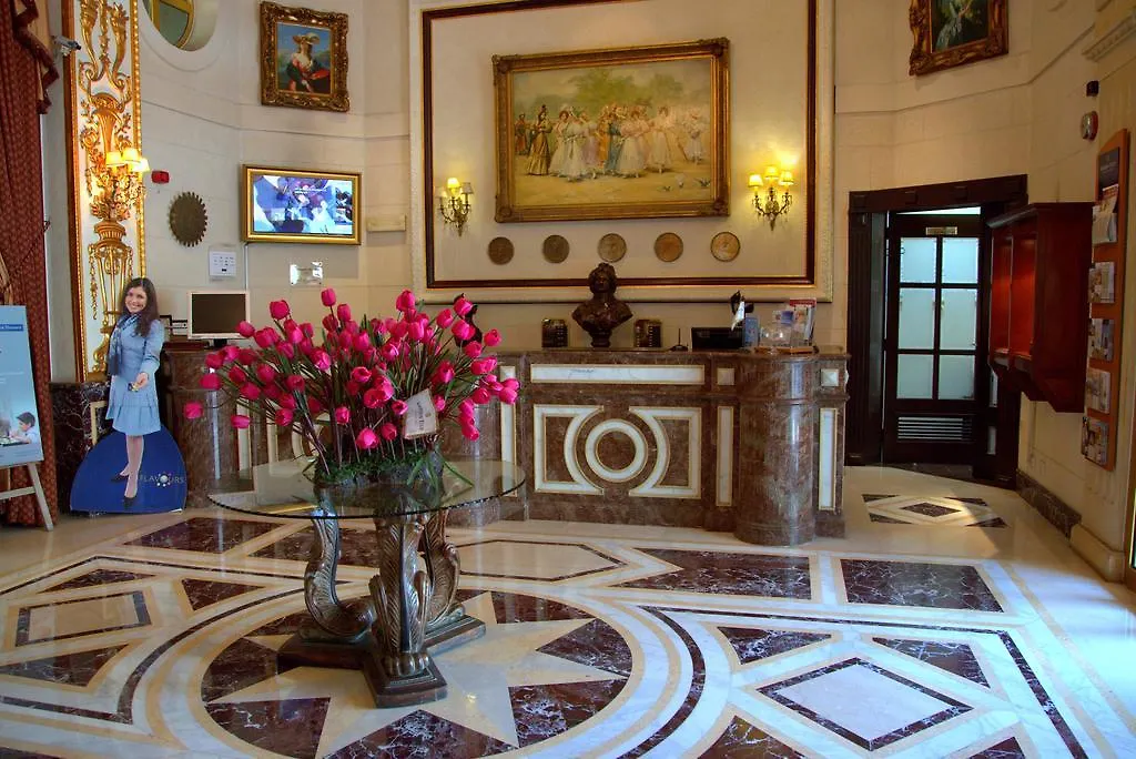 Serenada Golden Palace - Boutique Hotel Beirut