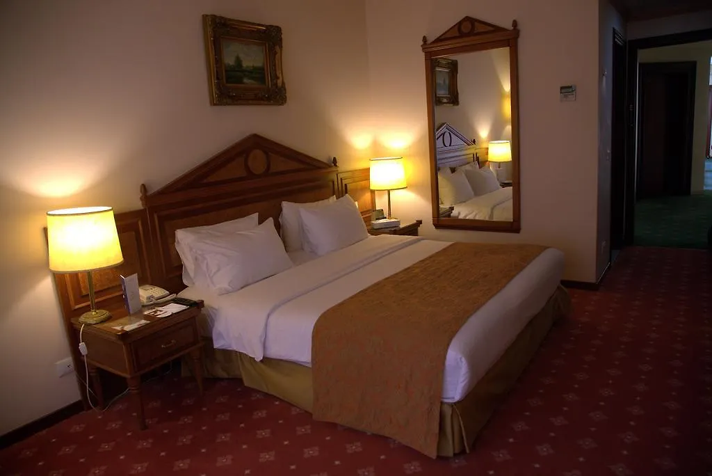 Serenada Golden Palace - Boutique Hotel Beirut 4*,